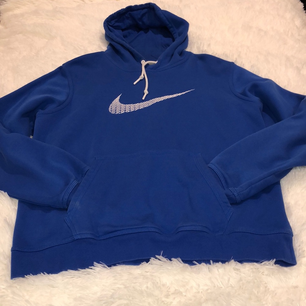 NIKE